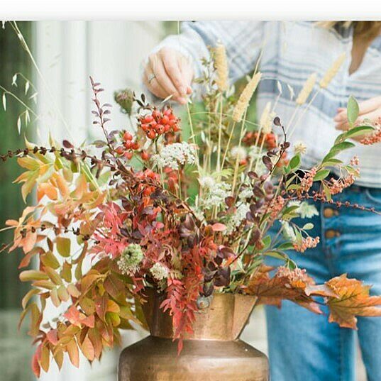 A Foraged Centerpiece Class